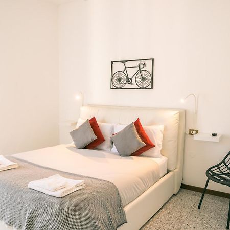Como Bike & Family Apartment Esterno foto